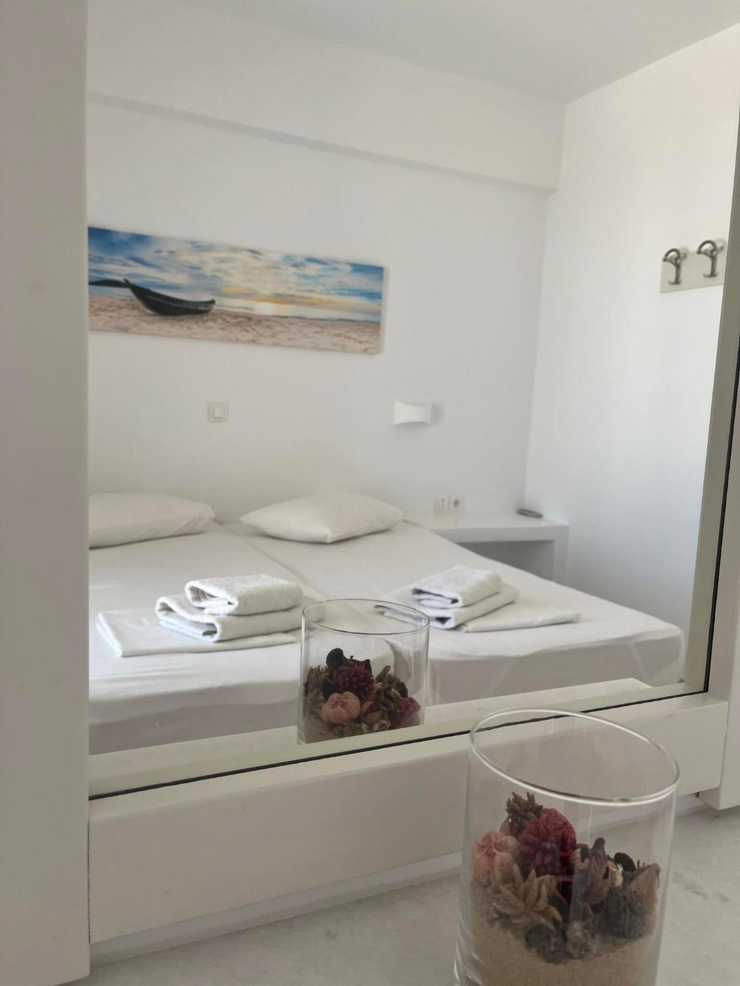 Aegeo Inn Apartments Antiparos Exterior photo
